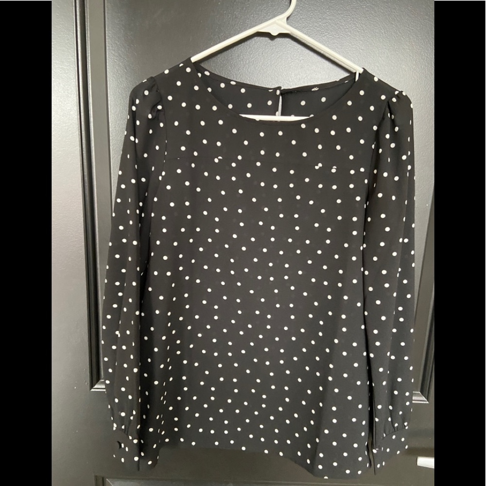 J CREW POLKA DOT BLOUSE IN SIZE XS
